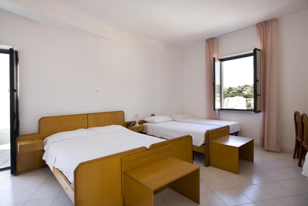 Hotel Vittoria Sapri Zimmer foto